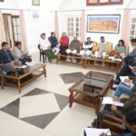 प्रभारी मंत्री सिलावट ने की पेयजल, स्वास्थ्य एवं अन्य विकास कार्यों की समीक्षा 