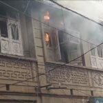 व्यस्त बाजार में भीषण आग का कहर, दम घुटने से हुई महिला की मौत